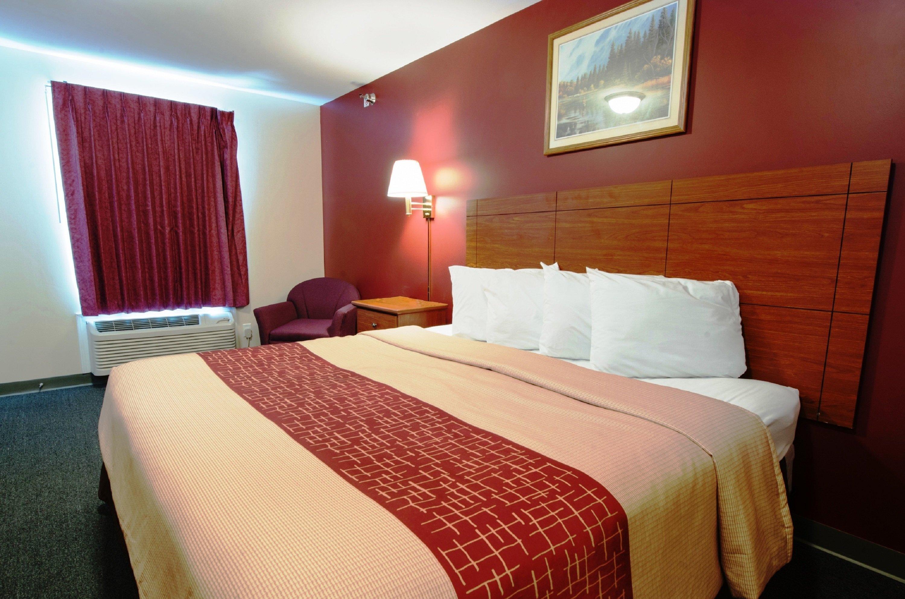 Red Roof Inn & Suites Дикинсън Екстериор снимка