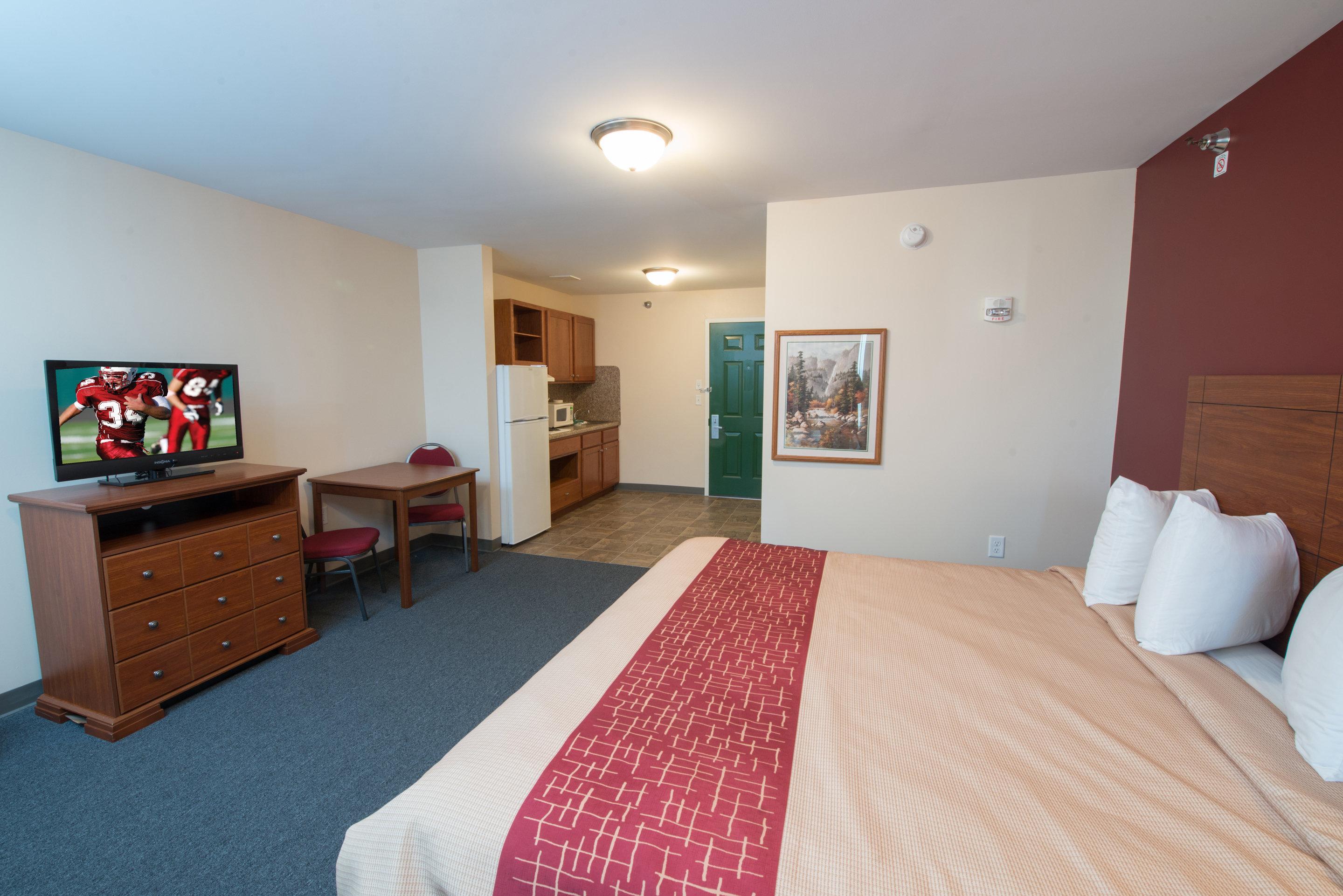 Red Roof Inn & Suites Дикинсън Екстериор снимка