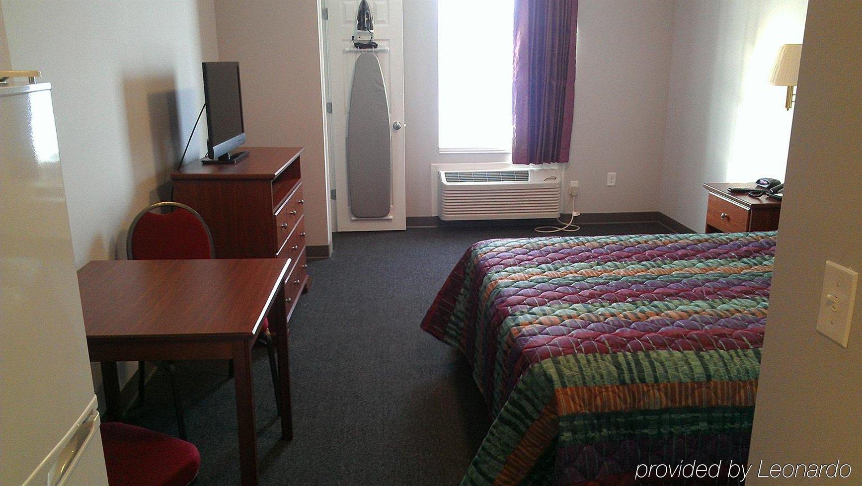 Red Roof Inn & Suites Дикинсън Стая снимка