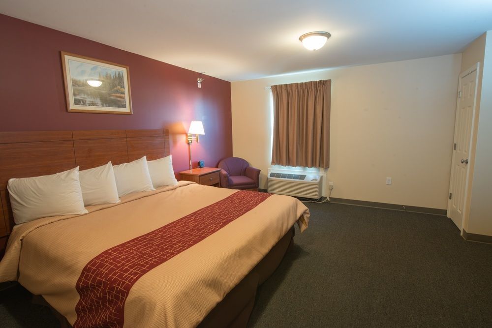 Red Roof Inn & Suites Дикинсън Екстериор снимка